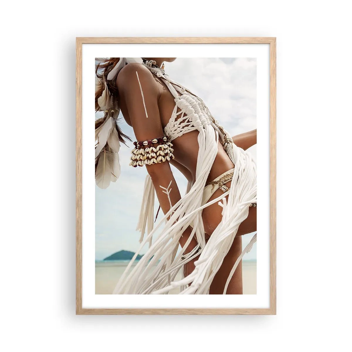 Poszter világos tölgy keretben - A nap papnője - 50x70 cm