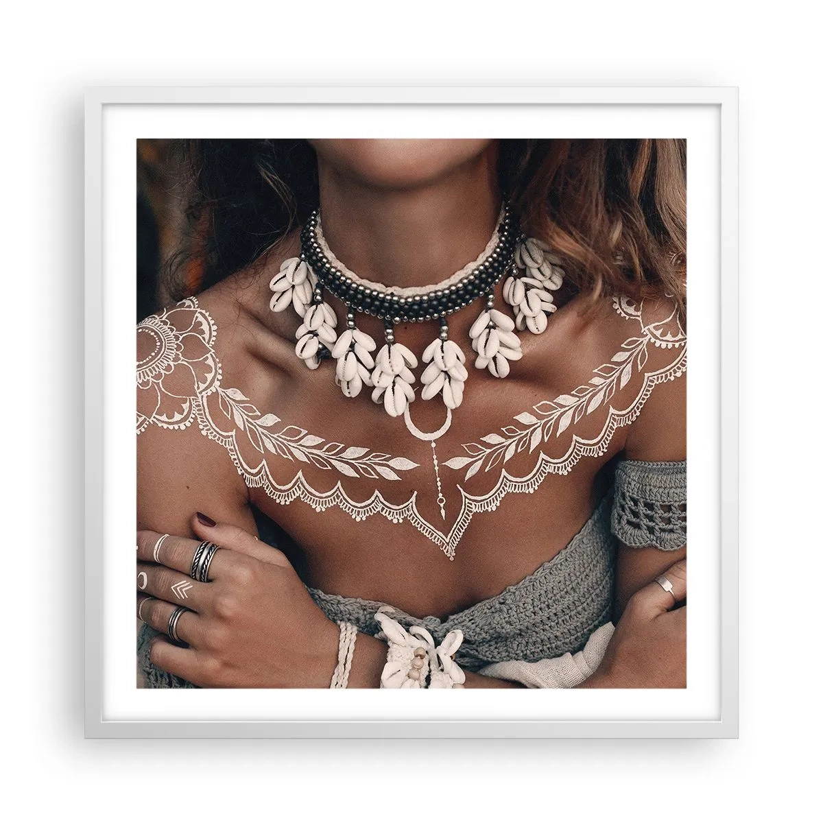 Poszter fekete keretben - Talizmánok, a nőiesség rituáléi - 60x60 cm