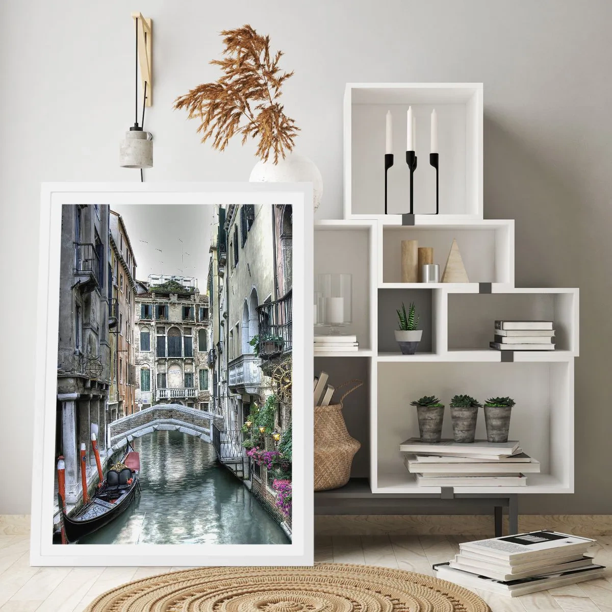 Poszter fekete keretben - Évszázadokon át néma elmélkedésben - 70x100 cm