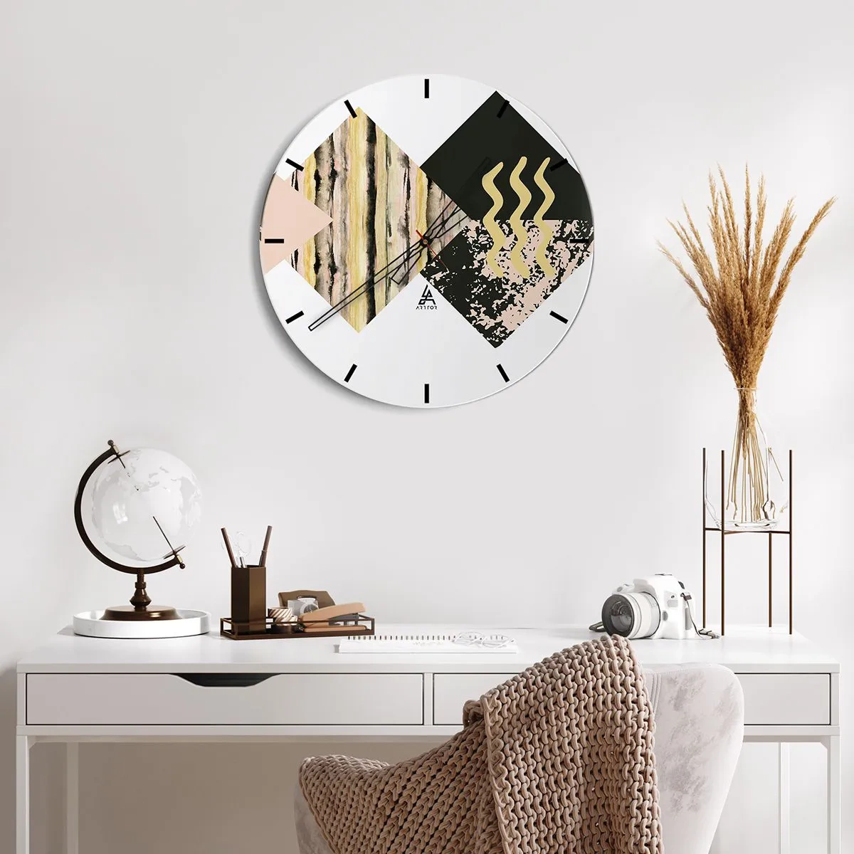 Falióra, Óra - Absztrakt motívum geometriai alakzatokkal és mintákkal - 30x30cm - Nem olyan egyszerű - Modern fali dekoráció nappalihoz, konyhához és hálószobához ARTTOR