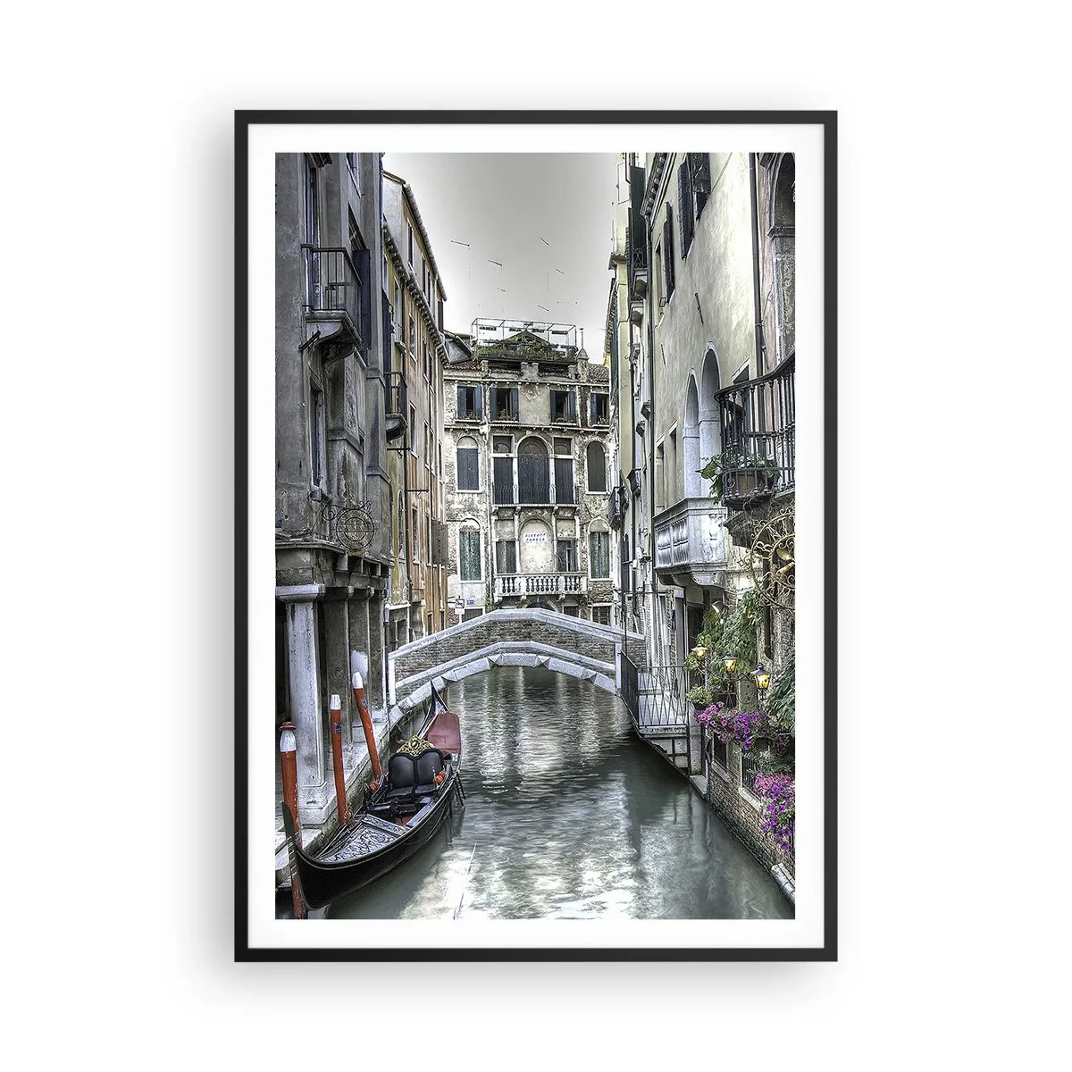 Poszter fehér keretben - Évszázadokon át néma elmélkedésben - 70x100 cm