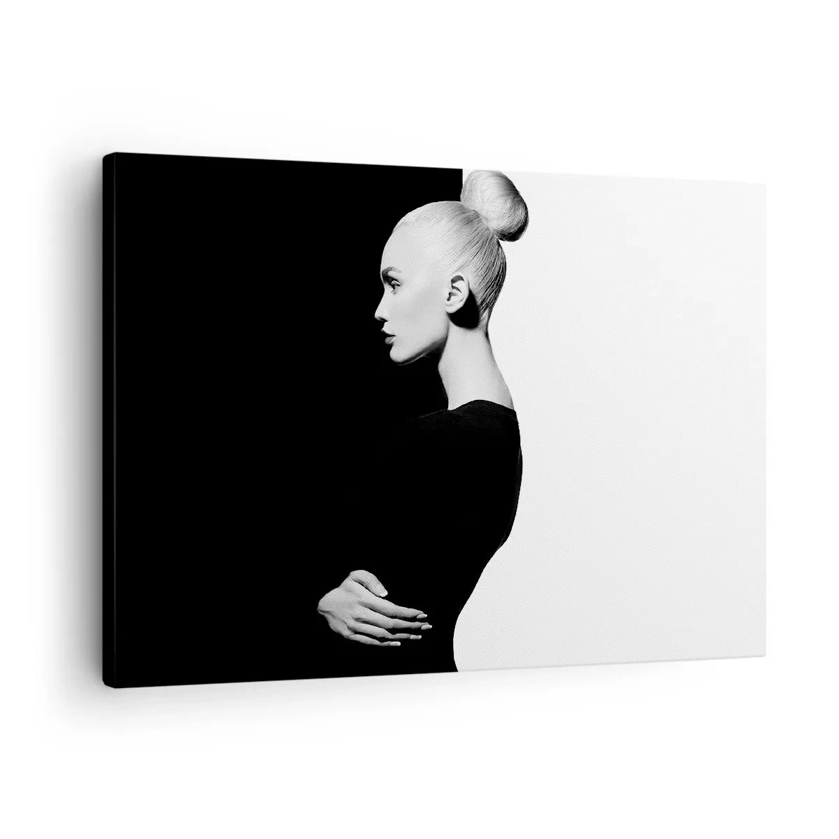 Vászonkép - Stílusos portré egy nőről fekete-fehér háttér előtt - 70x50cm - Egyszerűen egy nő - Modern fali dekoráció nappalihoz és hálószobához ARTTOR