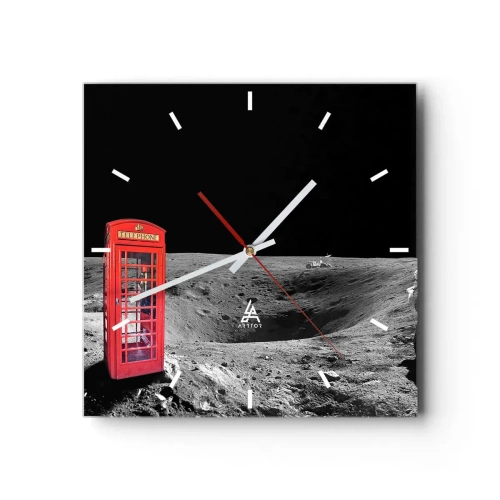 Falióra, Óra Arttor 30x30 cm - Kozmikus vicc - Absztrakció, Hold, Űrhajós, Telefonfülke, Kráter, Négyzet, Stencil vonalak, A nappaliba, A hálószobába, Szürke, Piros, C3AC30x30-3181